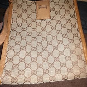 Gucci Purse (Guaranteed Authentic)